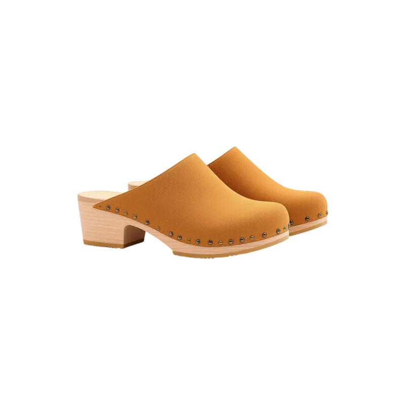 tan clogs